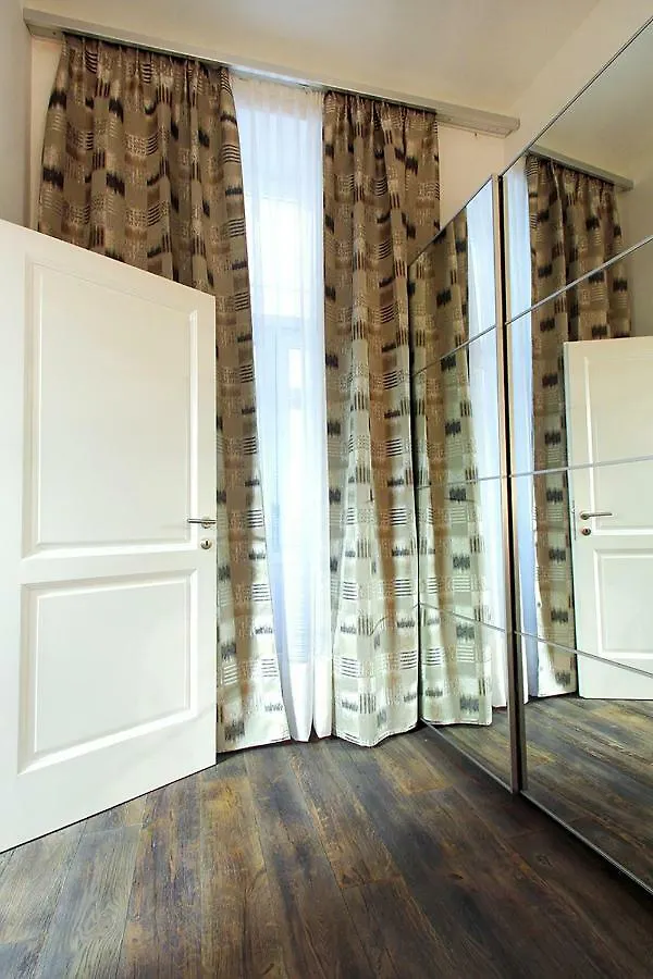 Lana Appartements Vienna