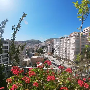  Apartment Honey Near Promenade Albanien