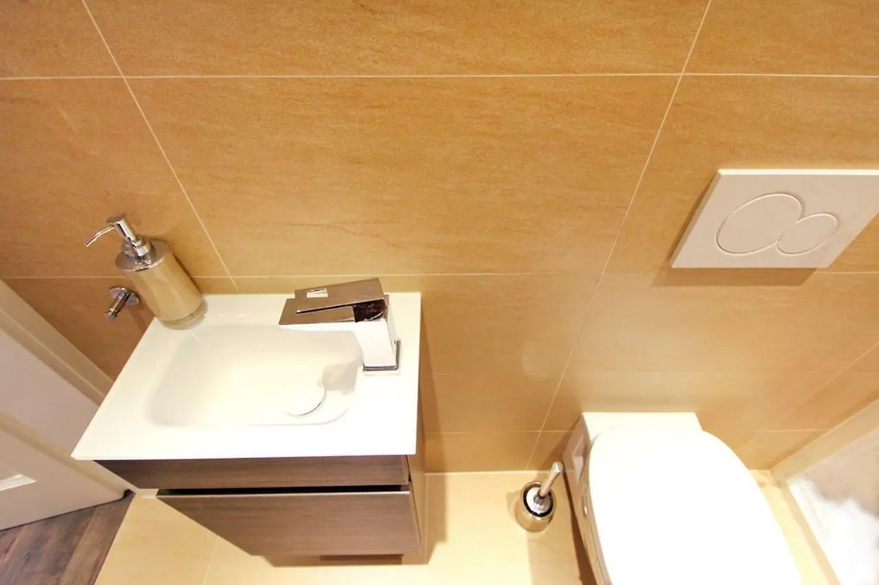 Lana Appartements 비엔나